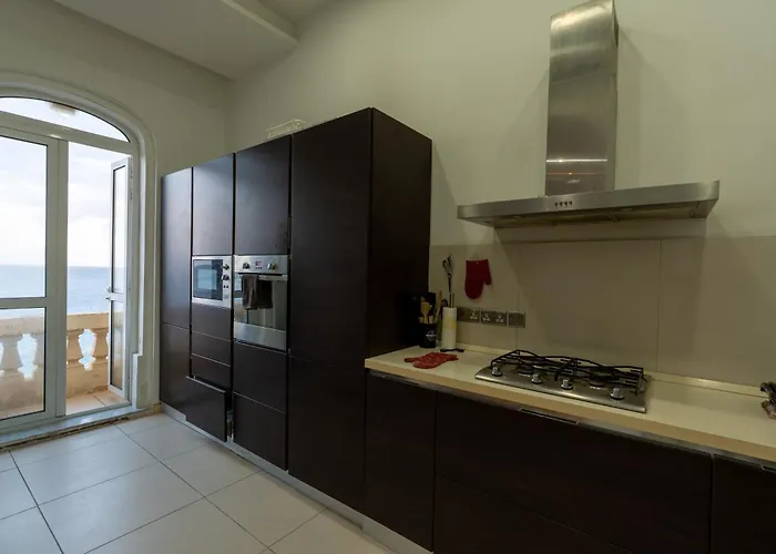 Blue Line Sliema منزل للإقامة خليج سانت بول